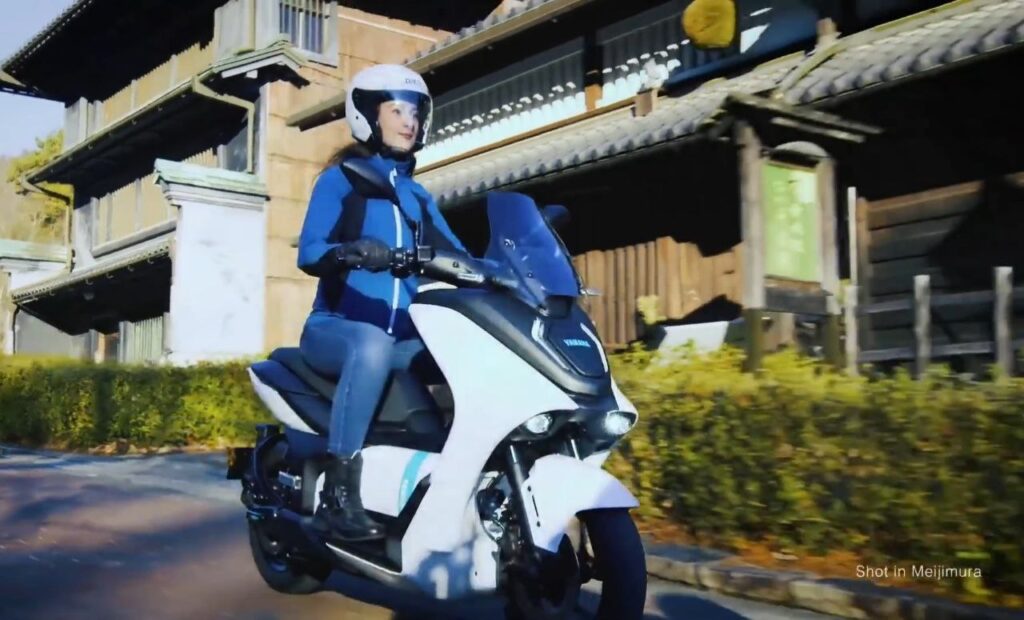 Yamaha Neo Electric Scooty