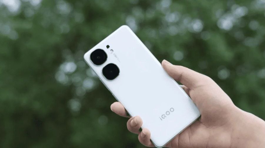 iQOO Neo9S Pro Smartphone price